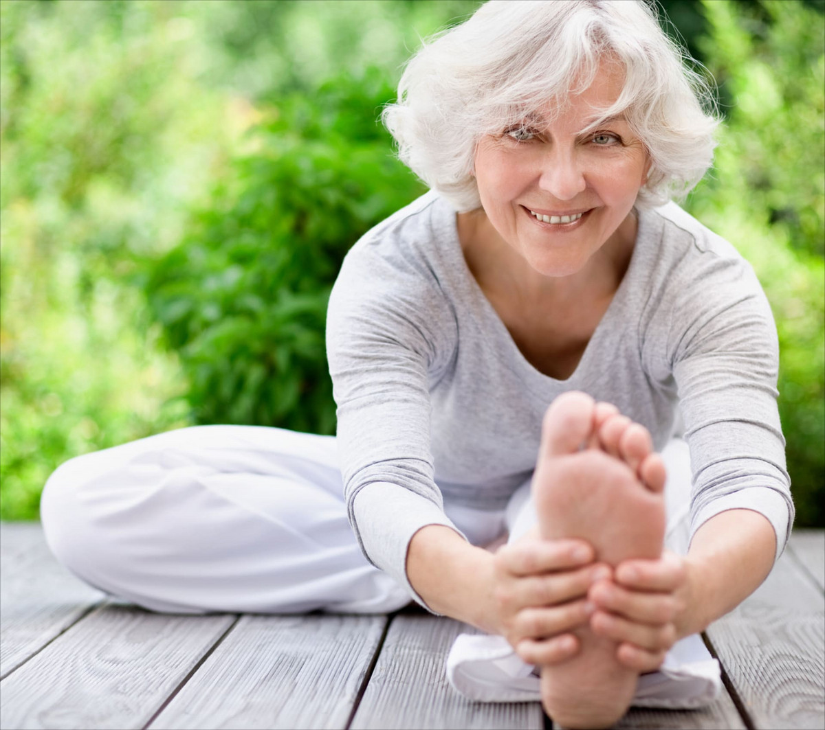 Источник долголетия. Йога для пожилых женщин. Йога для старшего возраста. Здоровье пожилых. Здоровье суставов.
